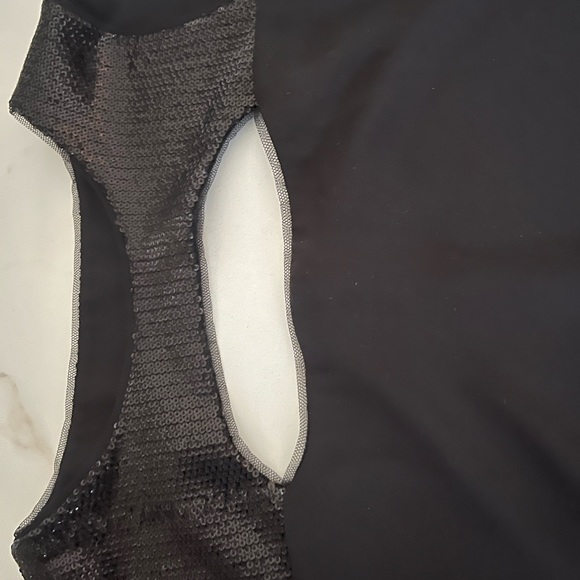 Bcbgmaxazria black blouse asymmetrical with sequins XS - Picture 5 of 6